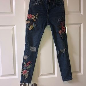 Embroidered TOPSHOP jeans